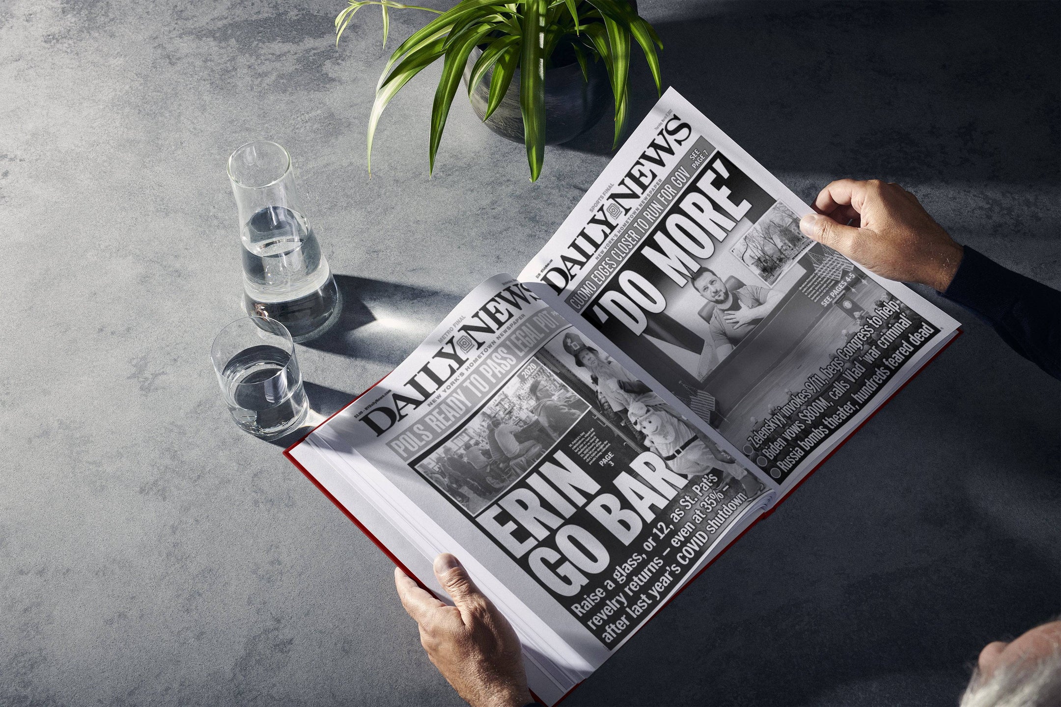 Libro de periódicos del 50.º aniversario del New York Daily News Edition